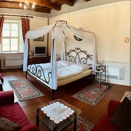 Homestay Zamek *