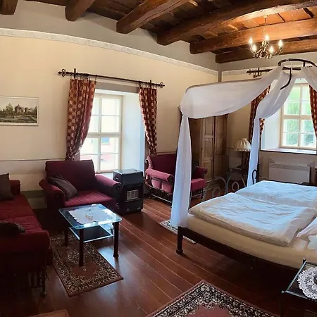 Homestay Zamek *